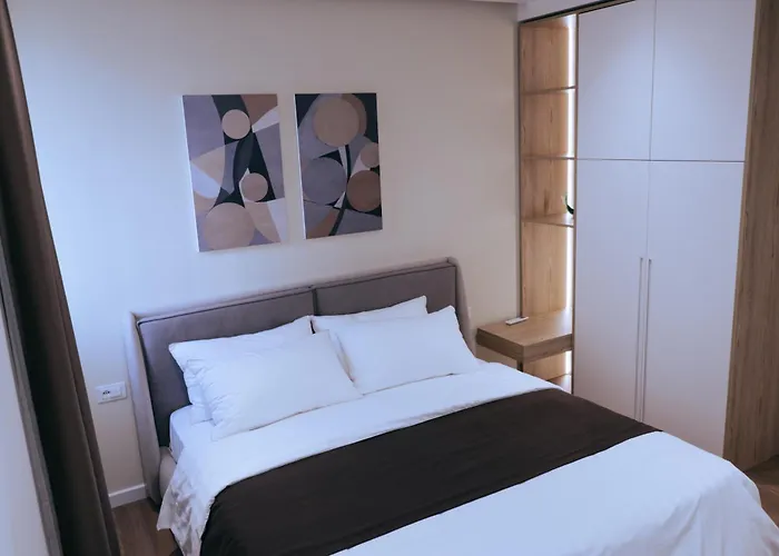 Argoldoro Bllok טיראנה