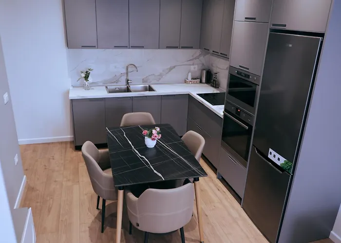 Argoldoro Bllok דירה